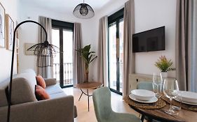Chiqui&Vicente Bright Apartment